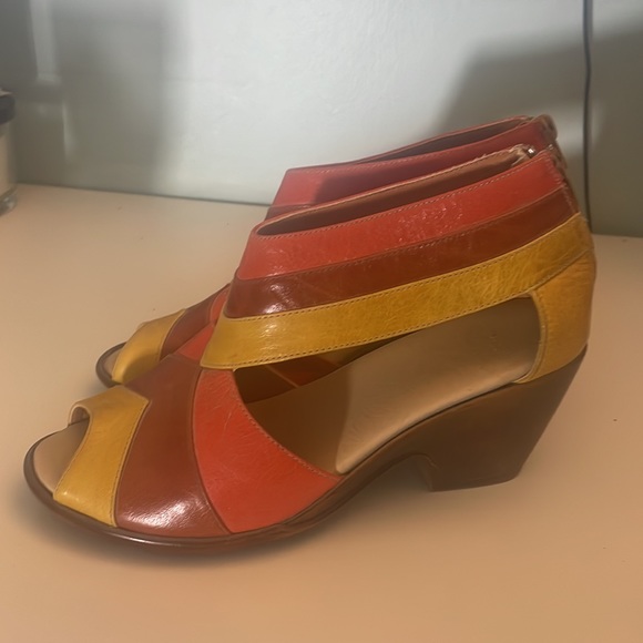 Leather fire color heels - Picture 3 of 4